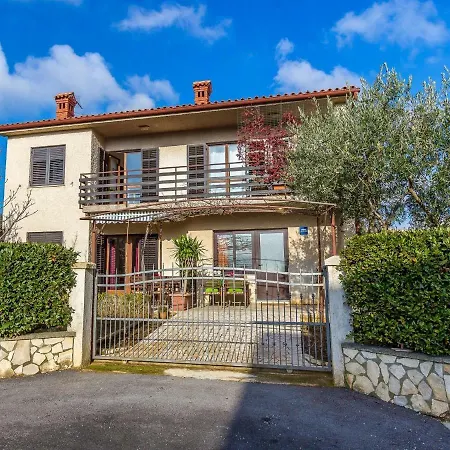 Vrv House *